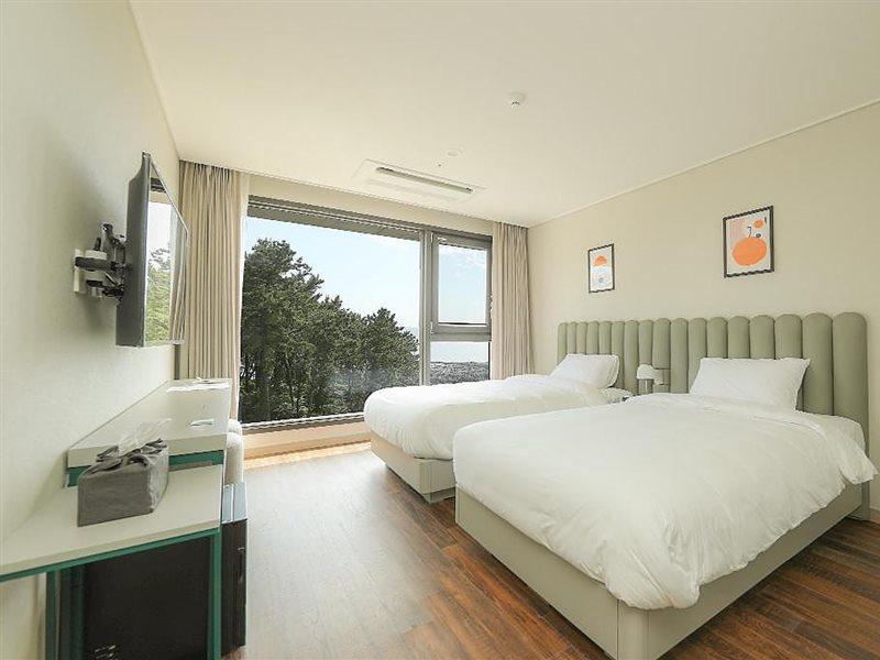 Hotel Seogwipean ซอกวีโพ ภายนอก รูปภาพ