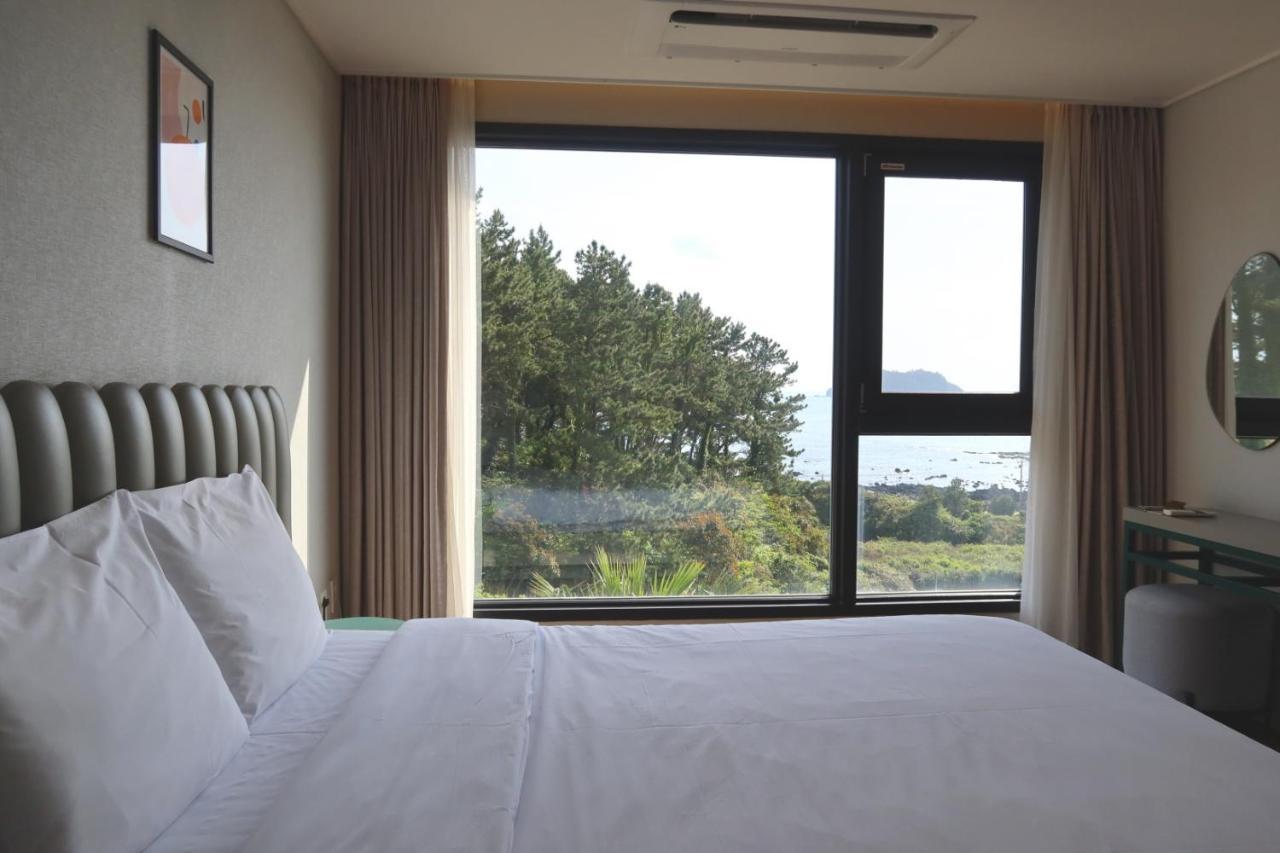 Hotel Seogwipean ซอกวีโพ ภายนอก รูปภาพ