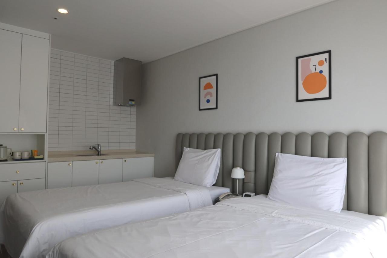 Hotel Seogwipean ซอกวีโพ ภายนอก รูปภาพ
