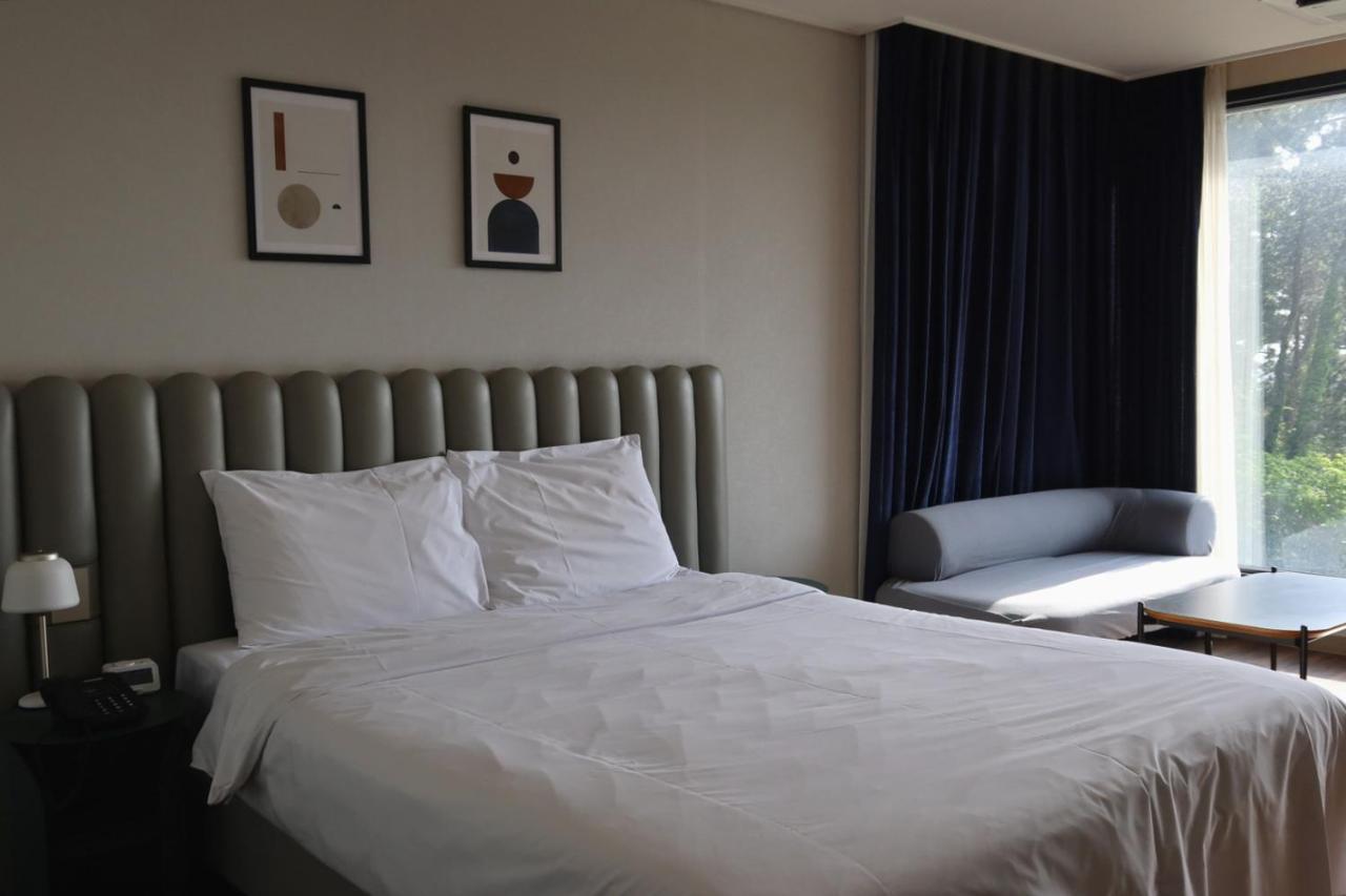 Hotel Seogwipean ซอกวีโพ ภายนอก รูปภาพ