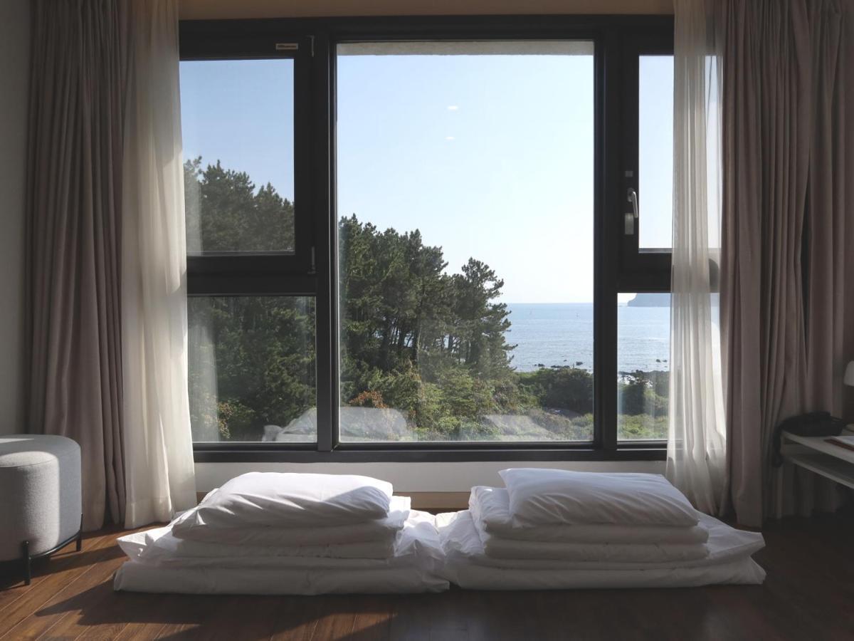 Hotel Seogwipean ซอกวีโพ ภายนอก รูปภาพ