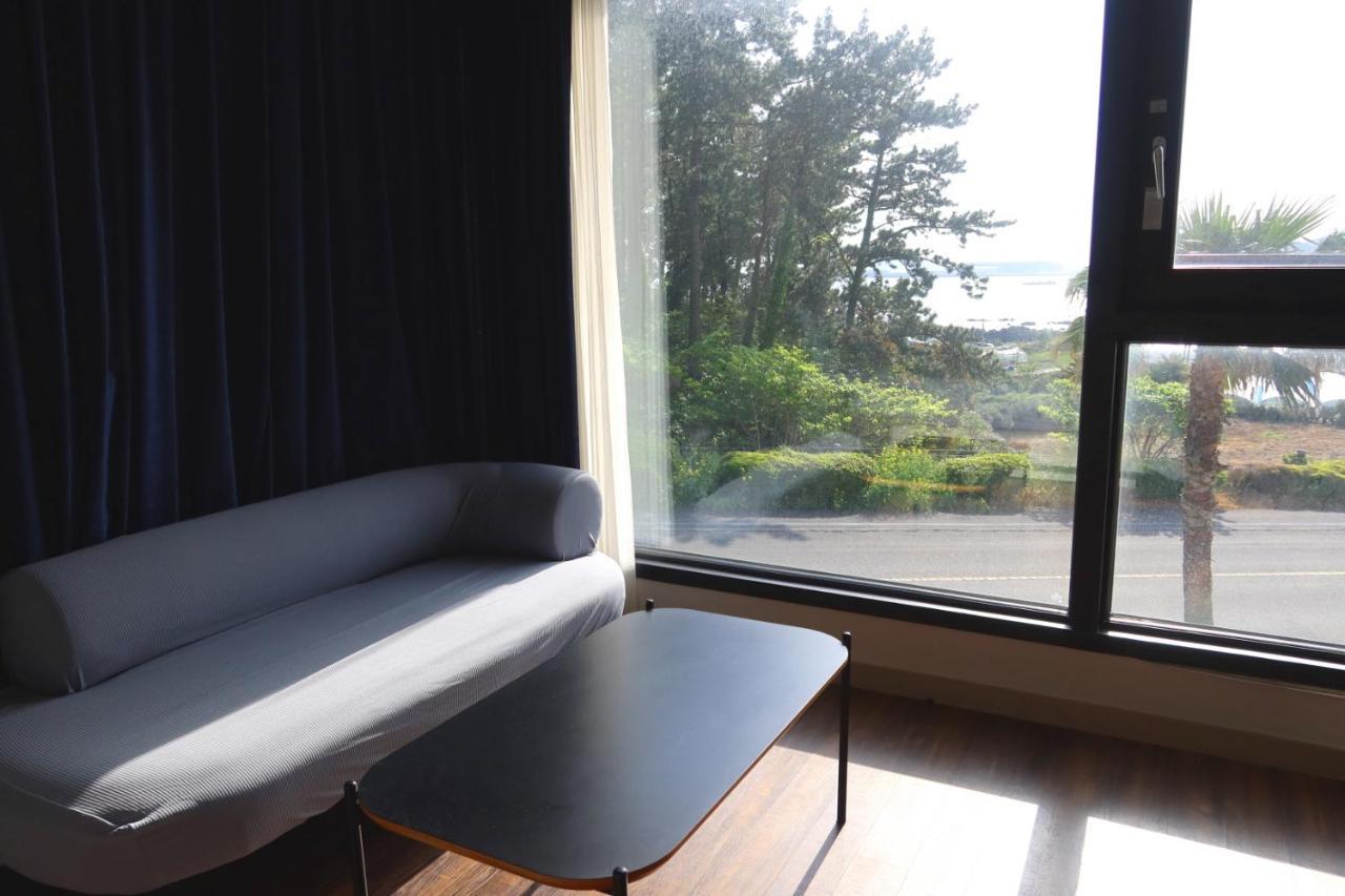 Hotel Seogwipean ซอกวีโพ ภายนอก รูปภาพ