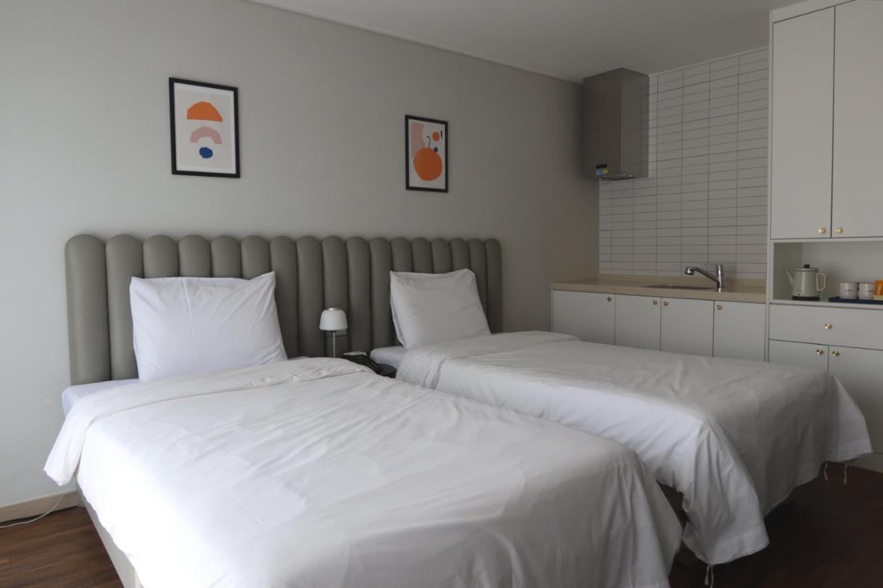 Hotel Seogwipean ซอกวีโพ ภายนอก รูปภาพ