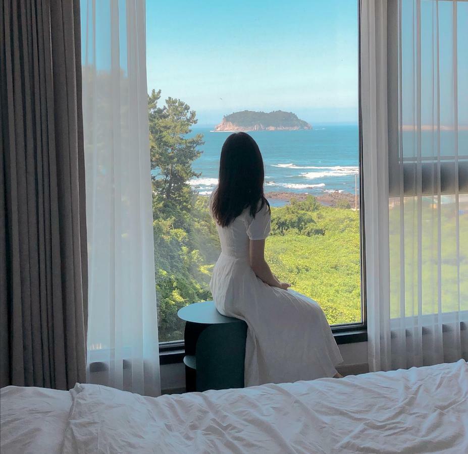 Hotel Seogwipean ซอกวีโพ ภายนอก รูปภาพ